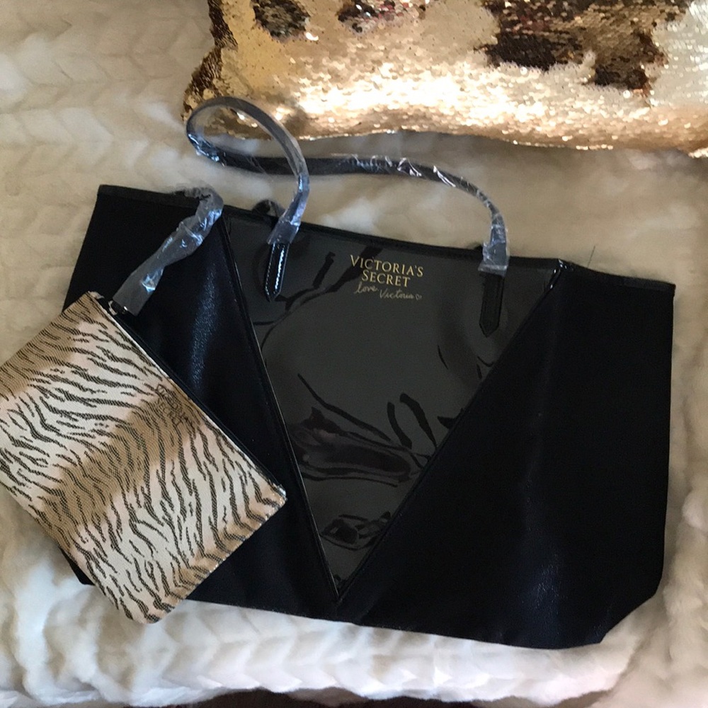 Victoria’s Secret Black Tote w/Travel Pouch